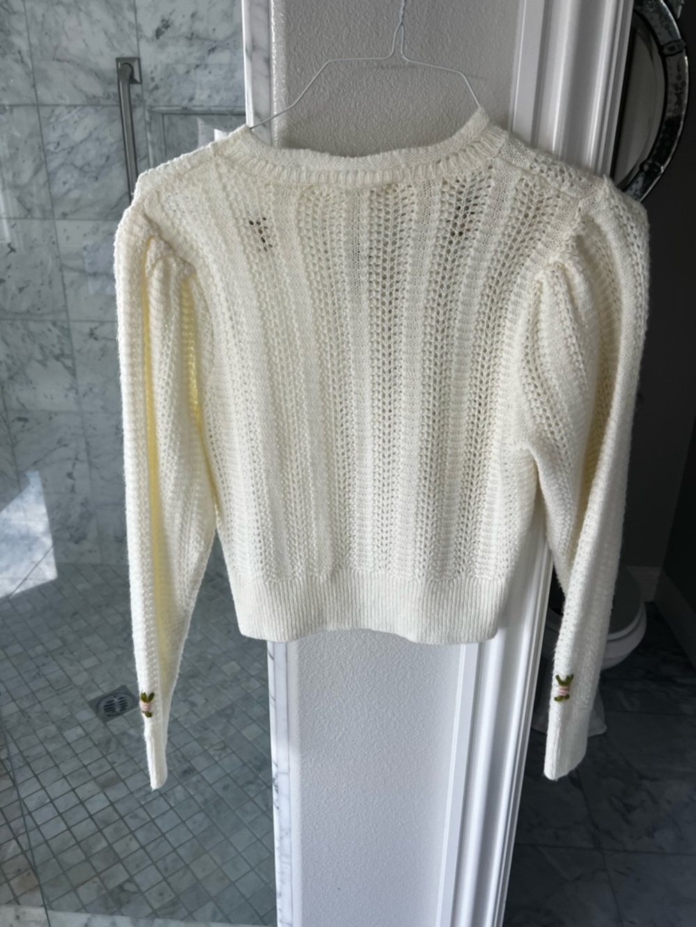 Women’s Small Astr Wool Cream Colored Floral Cropped Sweater - Picture 11 of 15
